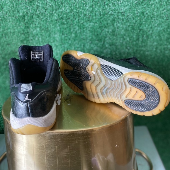 🌑Jordan 11 sneakers🌑 - Picture 4 of 4